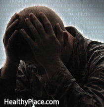 Årsakene til at veteraner ikke innrømmer å bekjempe PTSD-symptomer er mange og ofte personlige, men her er tre vanlige grunner til at veteraner ikke innrømmer å bekjempe PTSD.