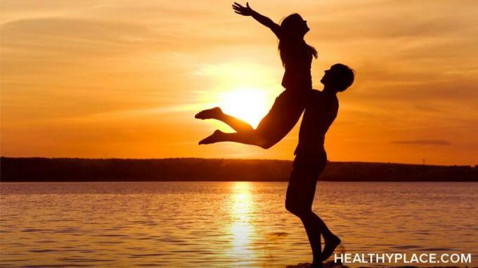 Schizoaffective lidelse og ekteskap kan gå sammen. Få tips om hvordan du kan holde et sunt ekteskap med schizoaffective lidelse på HealthyPlace.