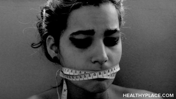 Hvis du er en voksen kvinne med anoreksi eller bulimi, hva gjør du hvis tidligere forsøk på utvinning av spiseforstyrrelser har mislyktes? Se intervjuet vårt for å finne ut av det.
