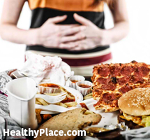 En trigger med overstadig spiseforstyrrelse kan føre til at symptomene på den overstadige spiseforstyrrelsen opptrer. Hvordan kan du lære triggerne dine og stoppe deg selv fra å handle på dem?