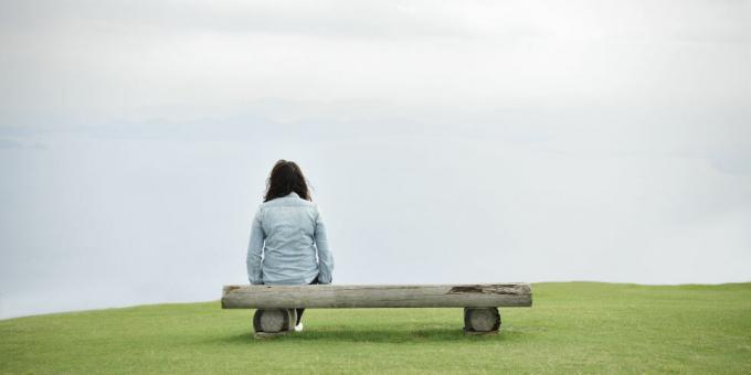 Hvis du ikke forhindrer ensomhet og isolasjon, kan depresjon ta grep. Lær hvordan du kan forhindre ensomhet og isolasjon med disse tre tipsene. Ta en titt.