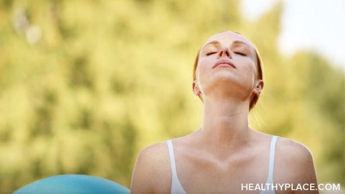 'Pust dypt inn.' Har du hørt det når du er stresset eller opprørt? Det er en god grunn til det. Oppdag hvorfor du bør puste dypt på HealthyPlace.