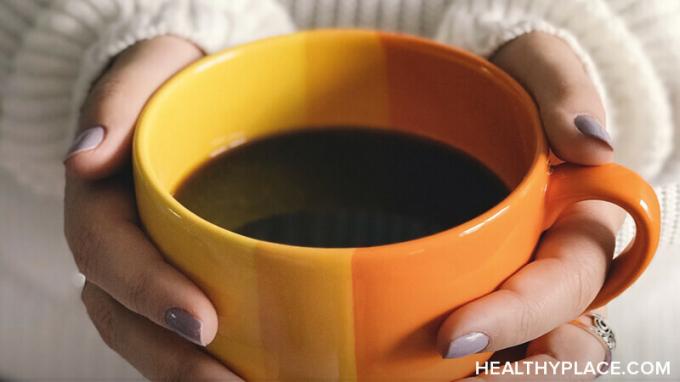 Koffeinindusert angst er en reell type angst, og den kan rote deg. Lær mer om koffeinindusert angst og hvordan du kan forhindre den på HealthyPlace.