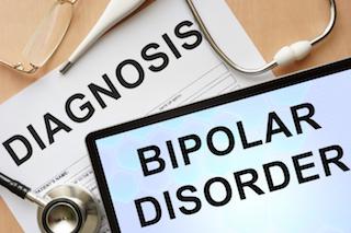 Det er vanskelig å bli diagnostisert med bipolar lidelse som tenåring eller ung voksen. Her er noen tips for hvordan du kan takle følelser som kan oppstå etter diagnose. 