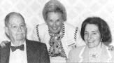 Mary Baker (sentrum) med R. Brinkley og Adele Smithers i 1992