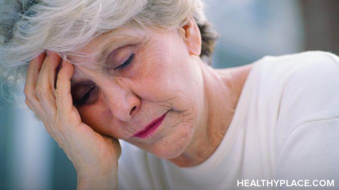 Å bruke medisiner for å behandle Alzheimers pasienter med søvnproblemer har risikoer og fordeler. Lær mer om dem på HealthyPlace.